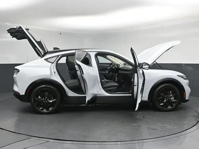 2023 Ford Mustang - $32,791