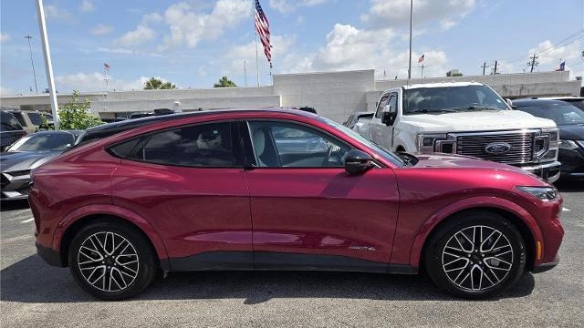 2025 Ford Mustang Mach-E Premium