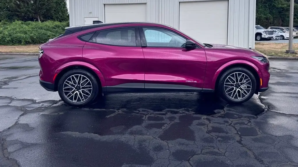 2025 Ford Mustang Mach-E Premium