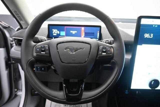 2023 Ford Mustang - $31,399