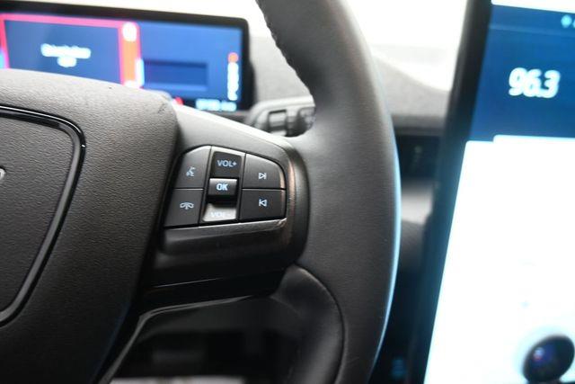 2023 Ford Mustang - $31,399