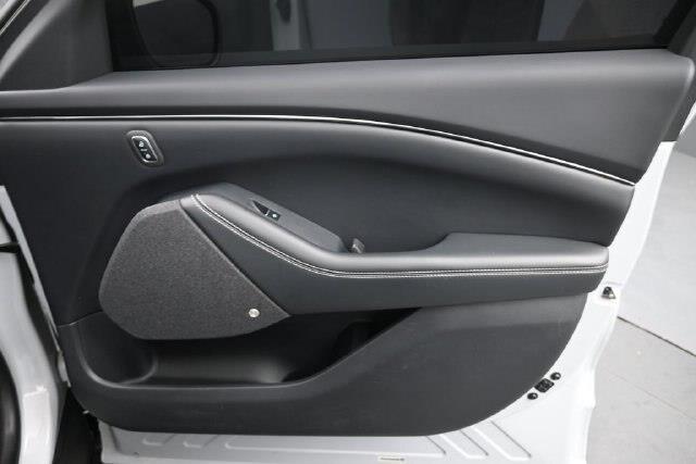 2023 Ford Mustang - $31,399