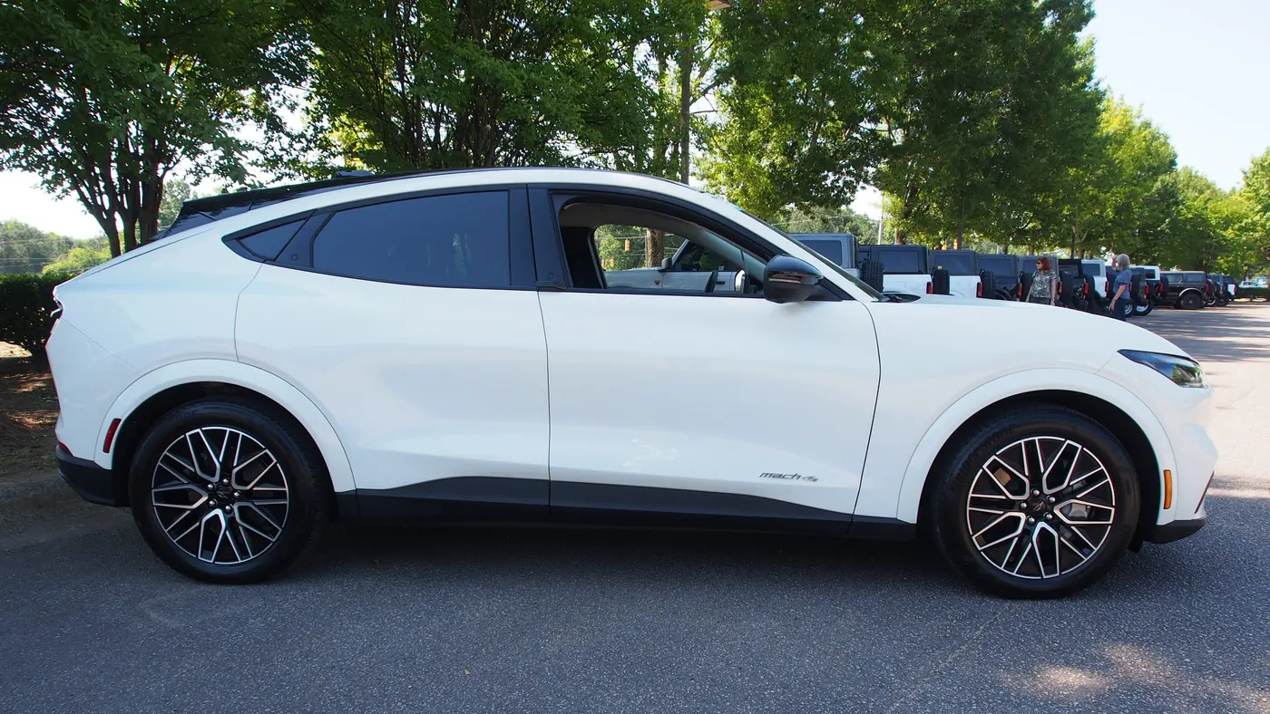 2025 Ford Mustang Mach-E Premium