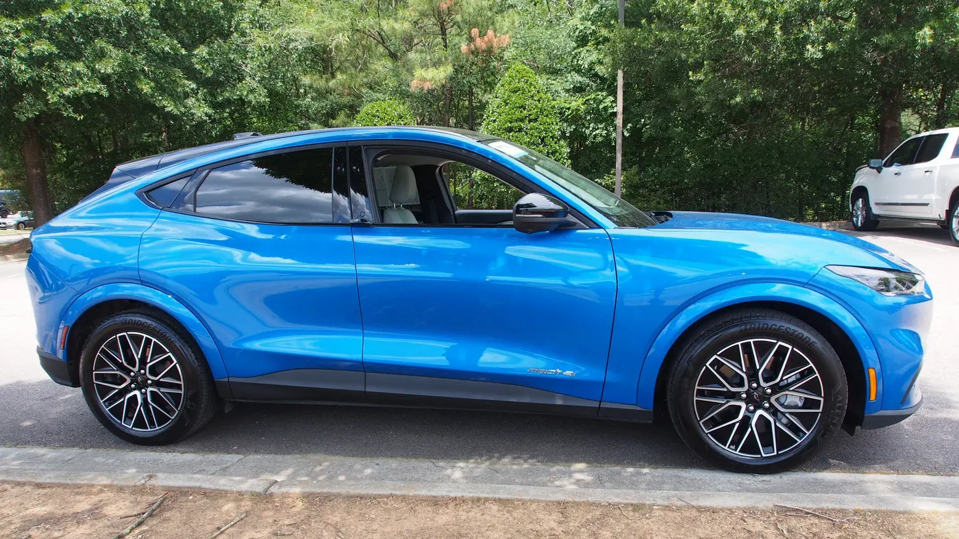 2025 Ford Mustang Mach-E Premium