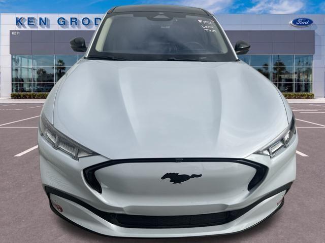 2023 Ford Mustang - $32,985