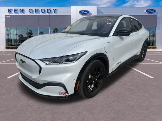 2023 Ford Mustang - $32,985