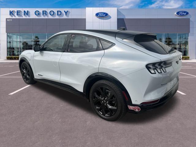 2023 Ford Mustang - $32,985