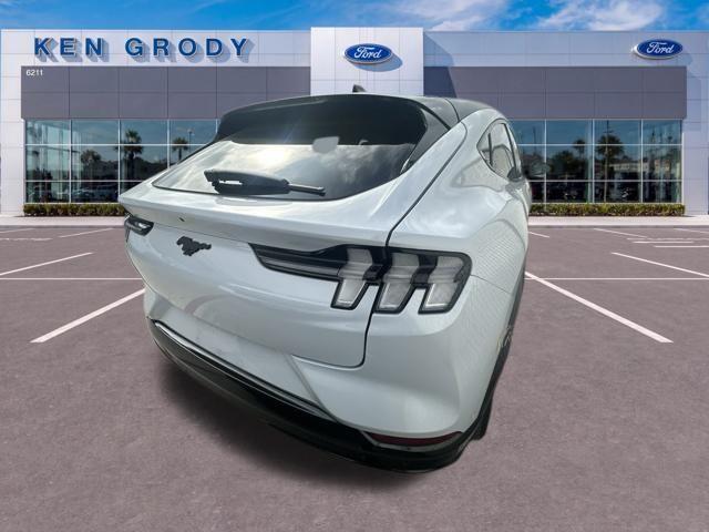 2023 Ford Mustang - $32,985