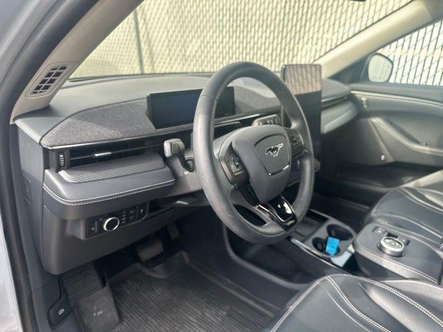 2023 Ford Mustang - $32,985