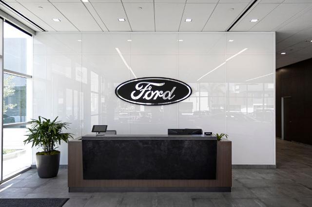 2023 Ford Mustang - $32,985