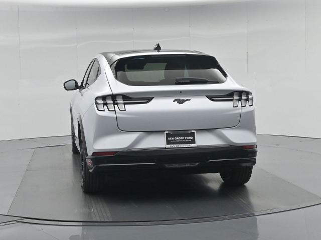 2023 Ford Mustang - $32,985