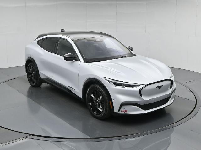 2023 Ford Mustang - $32,985