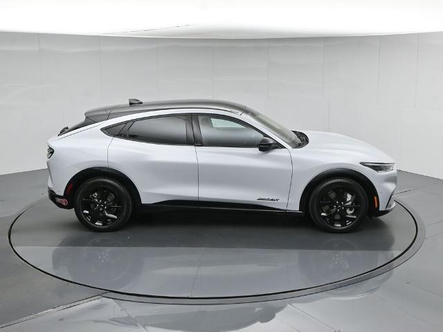 2023 Ford Mustang - $32,985