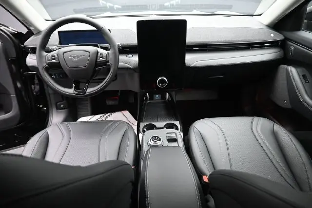 2024 Ford Mustang - $34,595