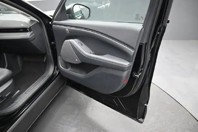 2024 Ford Mustang - $34,595