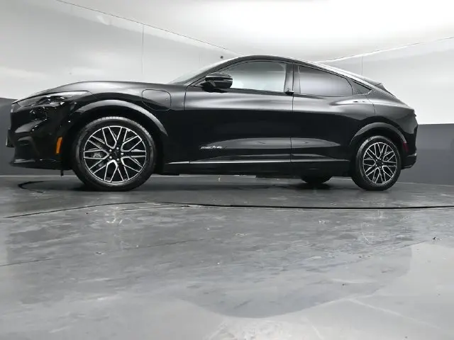 2024 Ford Mustang - $34,595