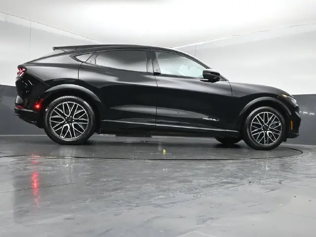 2024 Ford Mustang - $34,595