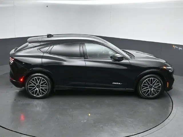 2024 Ford Mustang - $34,595
