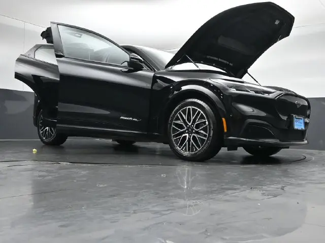 2024 Ford Mustang - $34,595