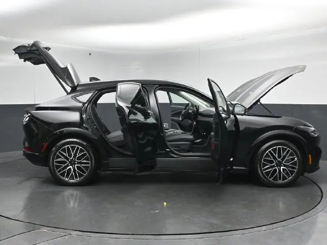 2024 Ford Mustang - $34,595