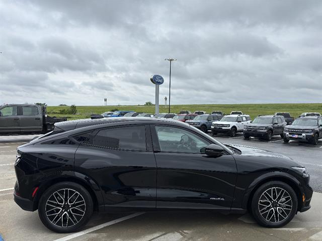 2025 Ford Mustang - $35,500