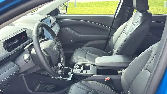 2025 Ford Mustang Mach-E Premium