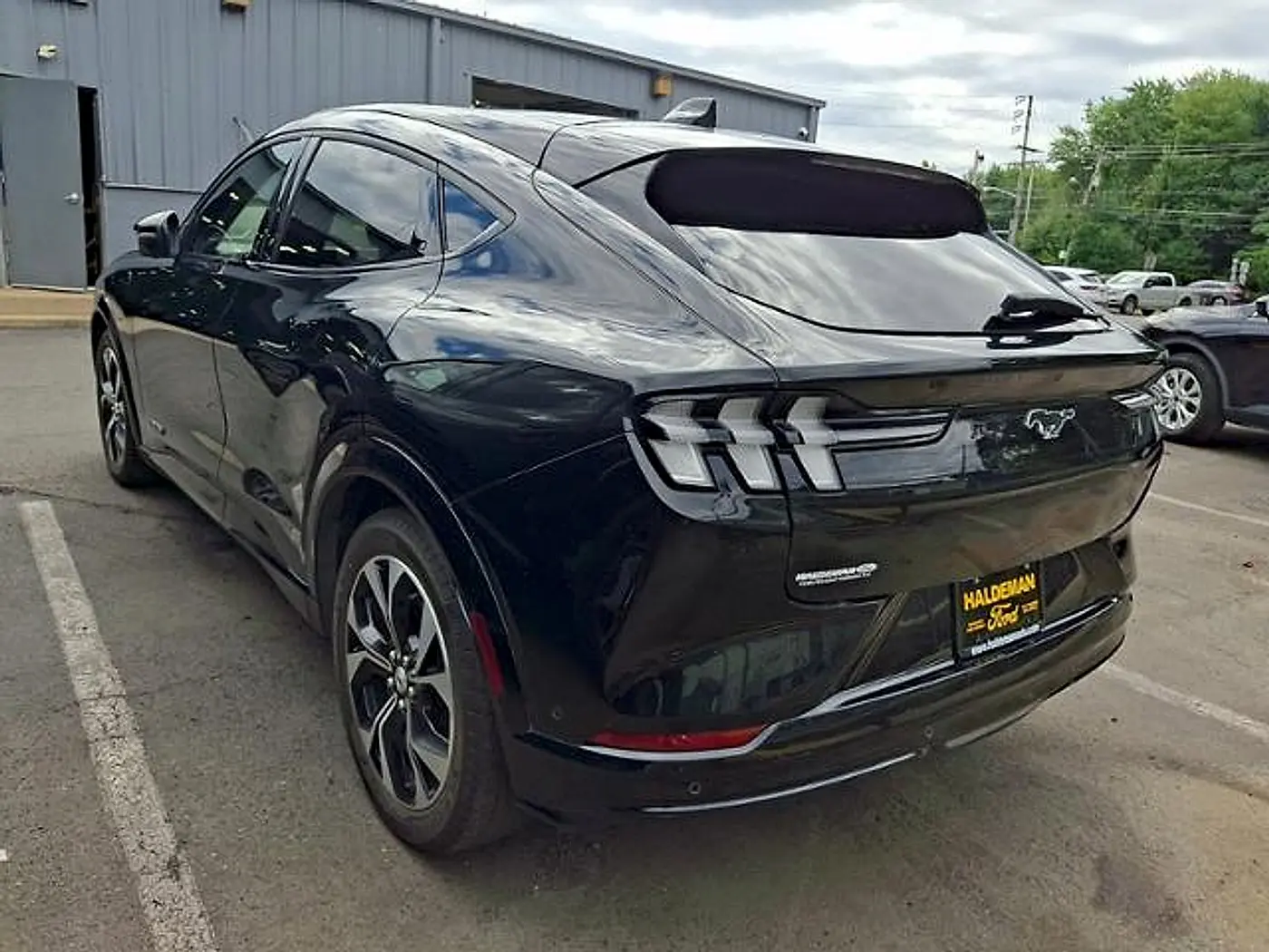 2023 Ford Mustang - $31,998
