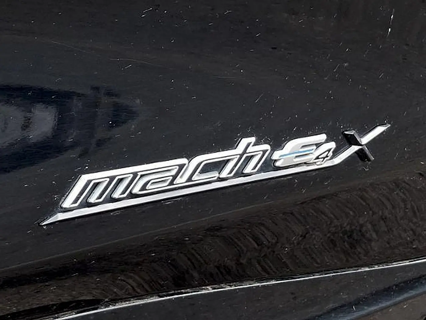 2023 Ford Mustang - $31,998