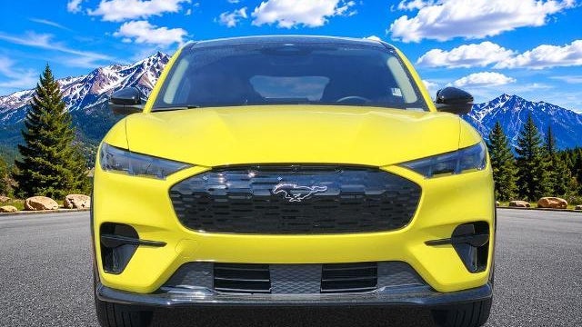 2025 Ford Mustang Mach-E Premium