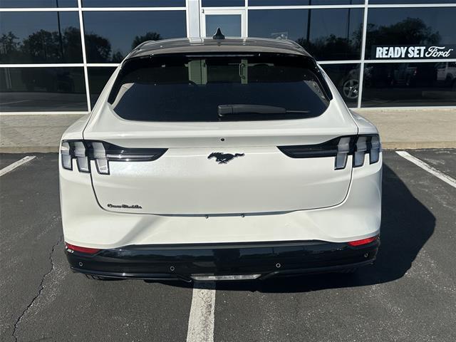 2023 Ford Mustang - $31,998