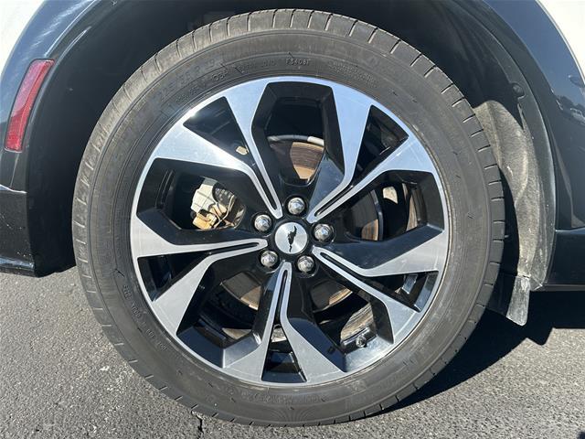 2023 Ford Mustang - $31,998