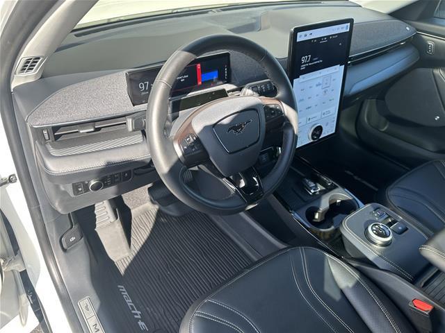 2023 Ford Mustang - $31,998