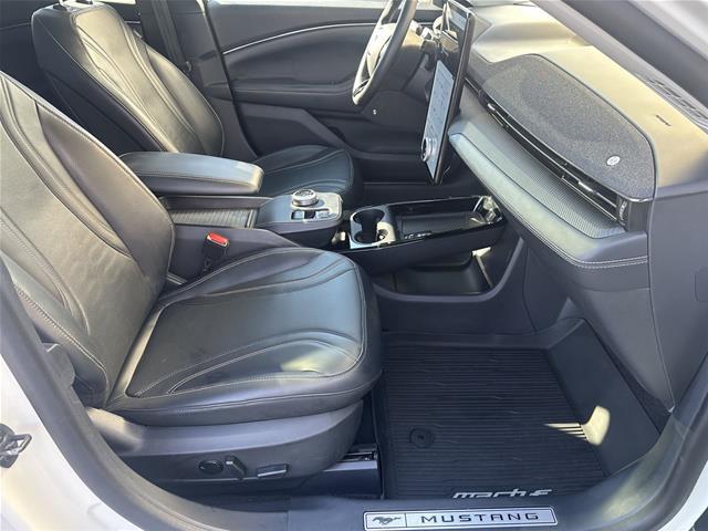 2023 Ford Mustang - $31,998