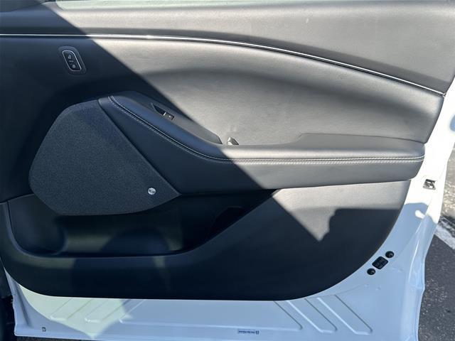 2023 Ford Mustang - $31,998