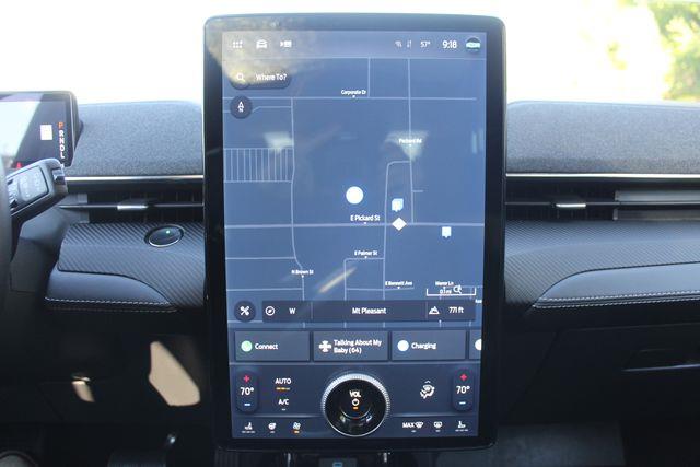 2023 Ford Mustang - $27,190