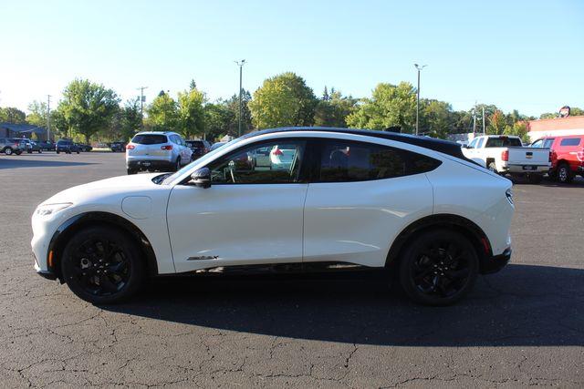 2023 Ford Mustang - $27,190
