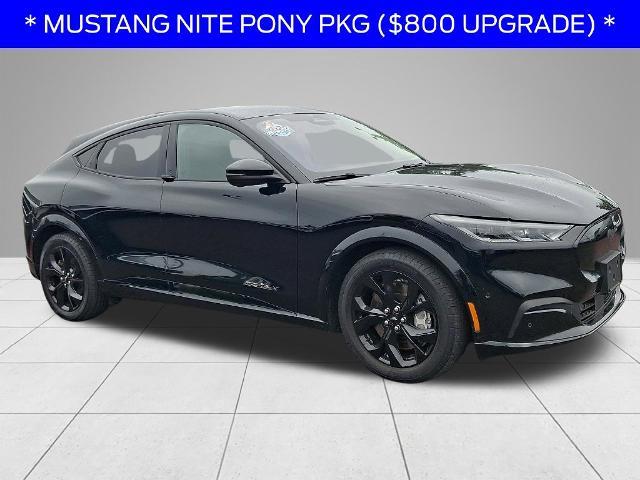 2023 Ford Mustang - $31,750