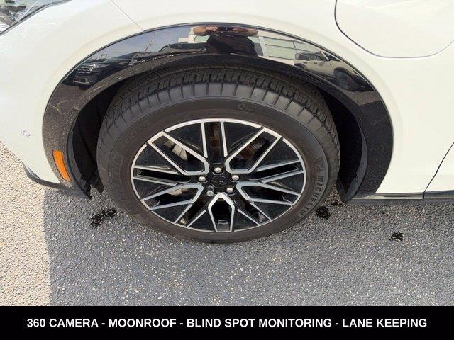 2024 Ford Mustang - $32,995