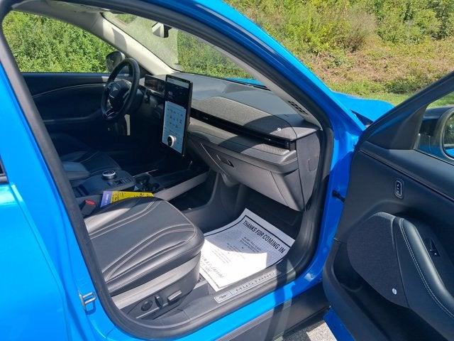 2023 Ford Mustang - $28,995