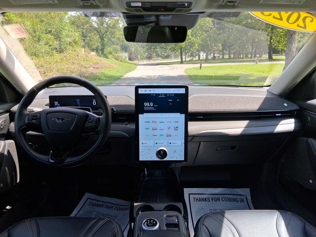 2023 Ford Mustang - $28,995