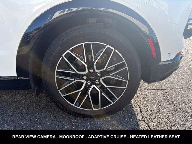 2024 Ford Mustang - $32,995