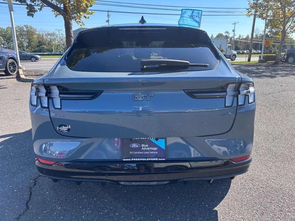 2023 Ford Mustang - $37,995