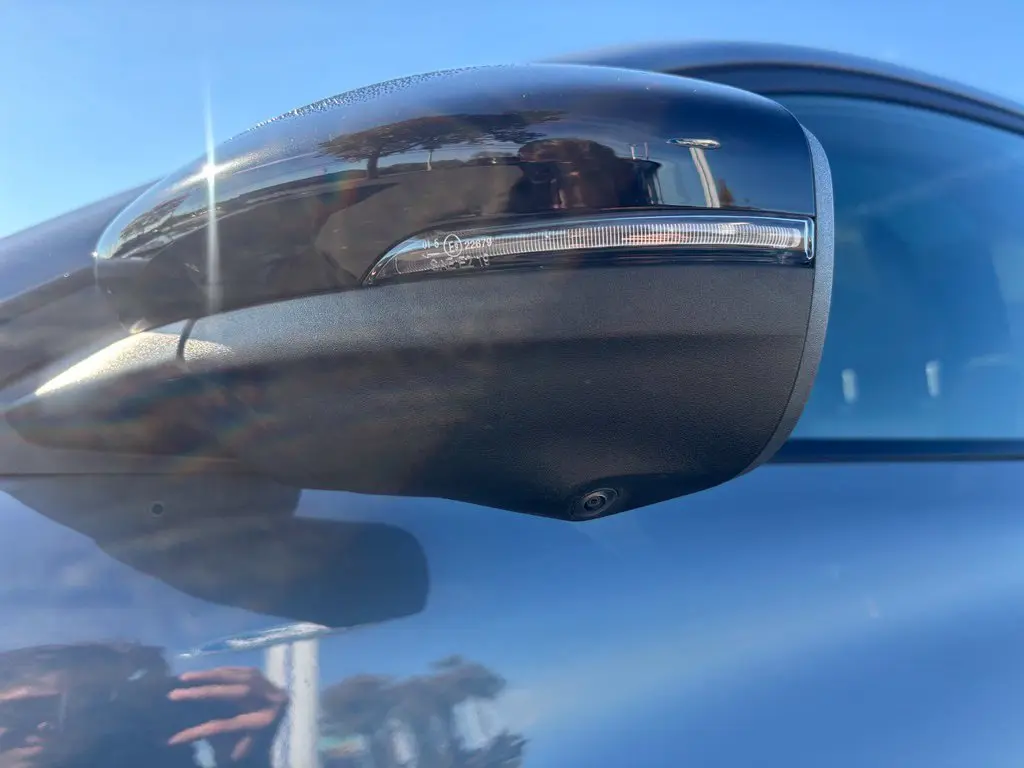 2023 Ford Mustang - $37,995