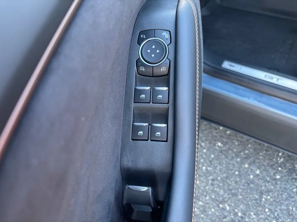 2023 Ford Mustang - $37,995