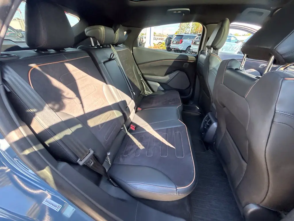 2023 Ford Mustang - $37,995