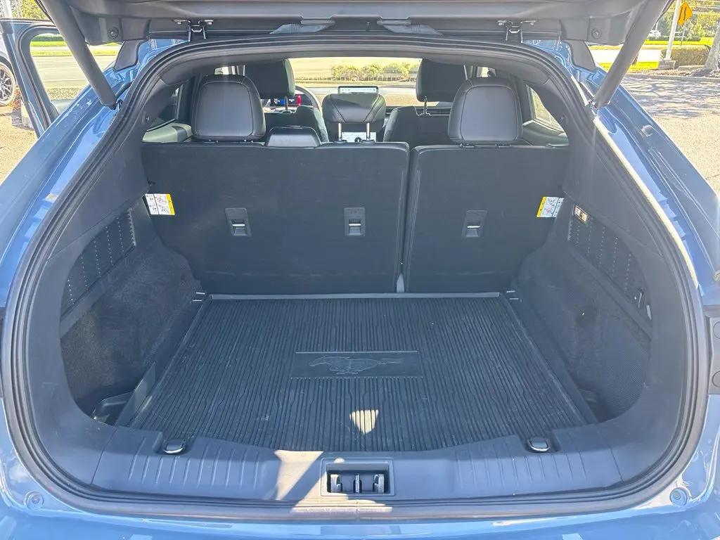 2023 Ford Mustang - $37,995