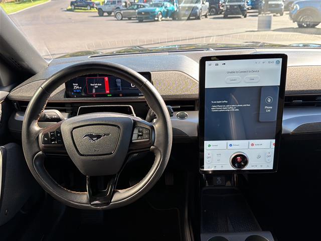 2023 Ford Mustang - $32,400