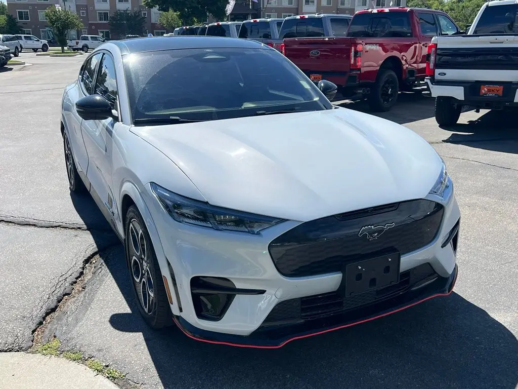 2023 Ford Mustang - $35,750