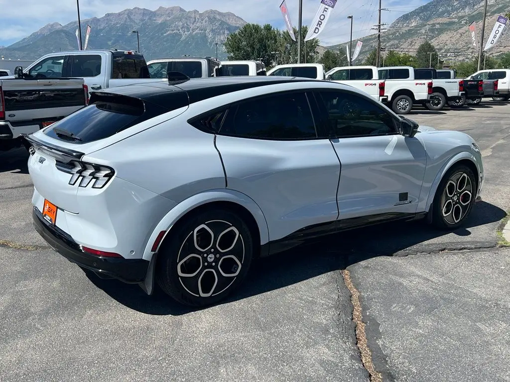 2023 Ford Mustang - $35,750