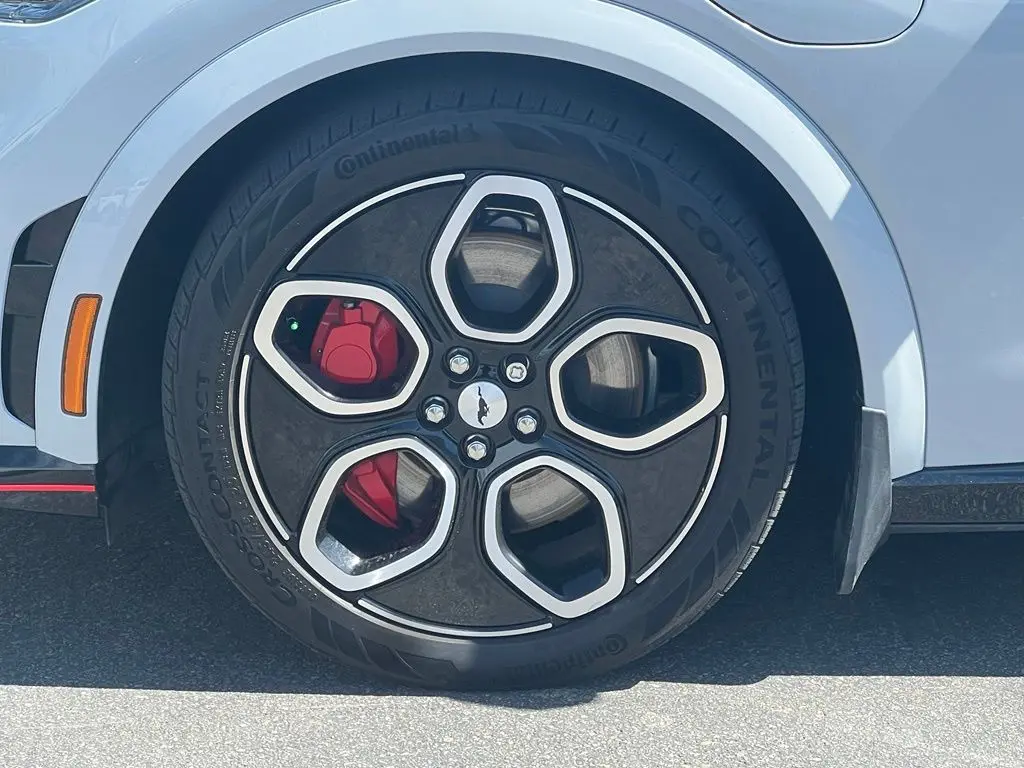 2023 Ford Mustang - $35,750